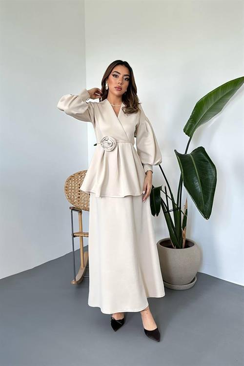 Wholesale Beige Rose Detailed Suit