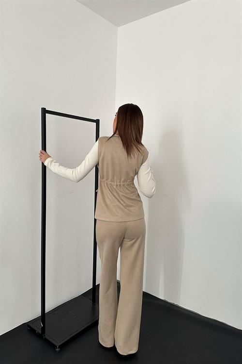 Wholesale Beige Suede Vest and Trousers Set