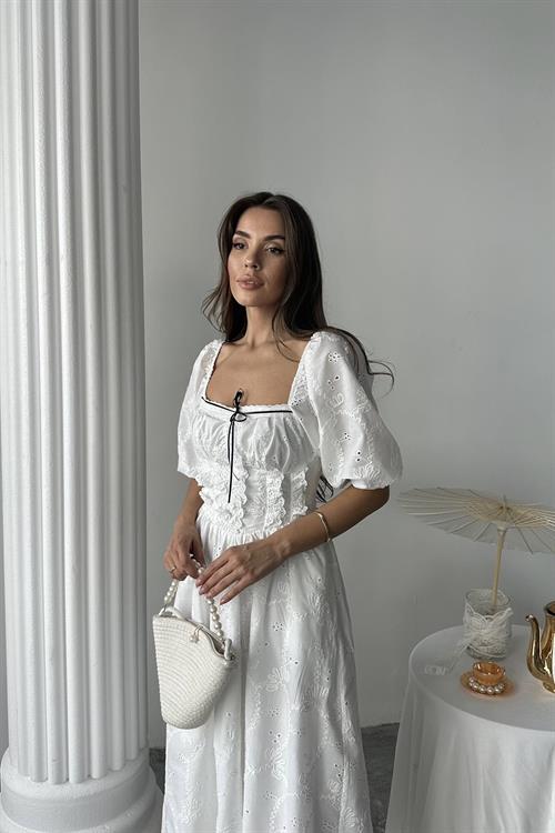 Toptan Beyaz Dantel Detaylı Brode Elbise