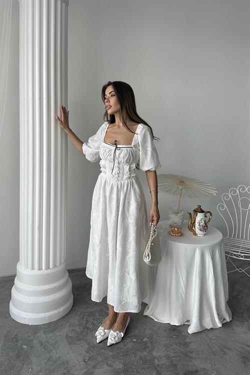 Toptan Beyaz Dantel Detaylı Brode Elbise