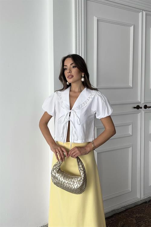 Wholesale White Shirt with Lace Collar