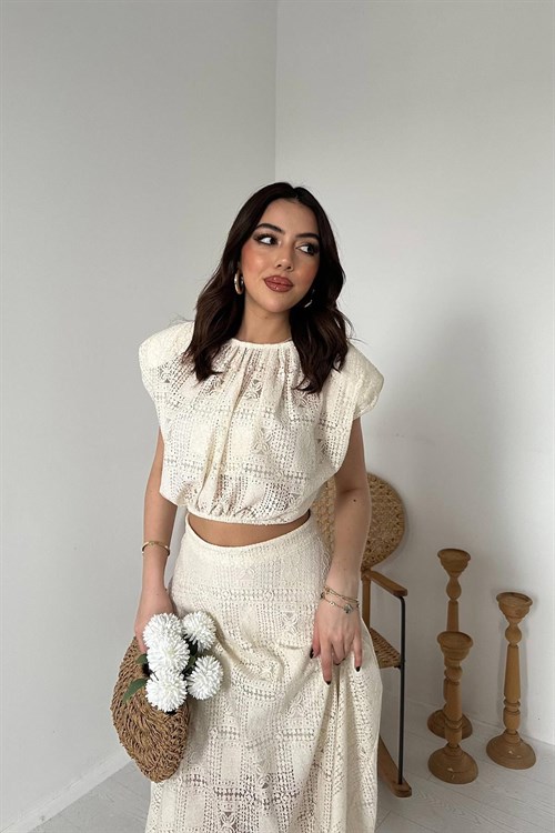 Toptan Ekru Dantelli Bluz Ve Etek Takım