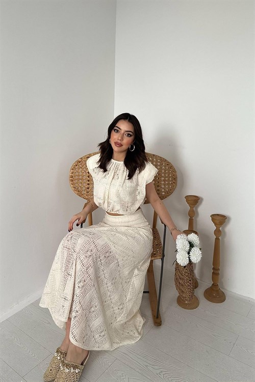 Toptan Ekru Dantelli Bluz Ve Etek Takım
