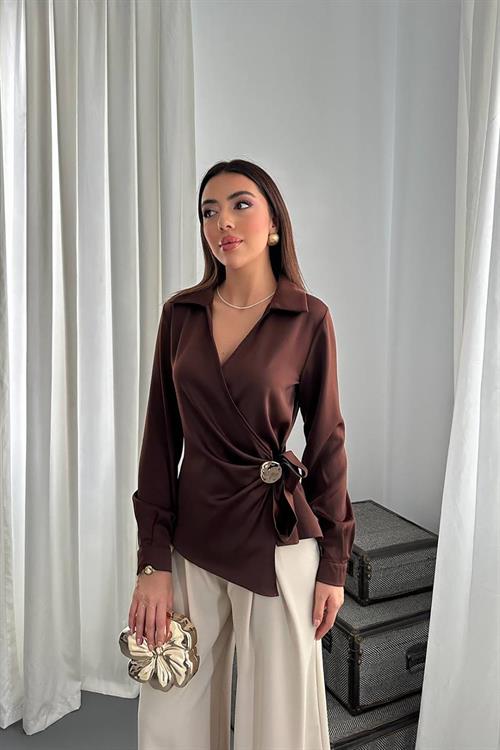 Toptan Kahverengi Düğme Detaylı Saten Bluz