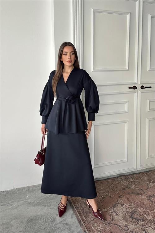 Wholesale Black Rose Detailed Set