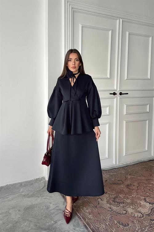 Wholesale Black Rose Detailed Set