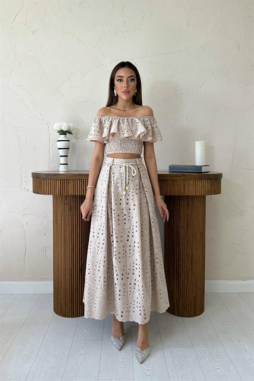 Wholesale Mink Guipure Embroidery Blouse and Skirt Set