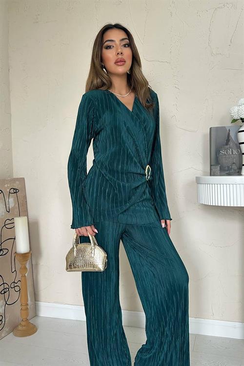 Wholesale Emerald Green Buckle Detailed Pleated Set