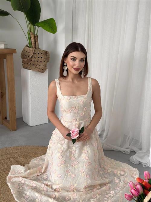 Tufe Flower Detailed Dress