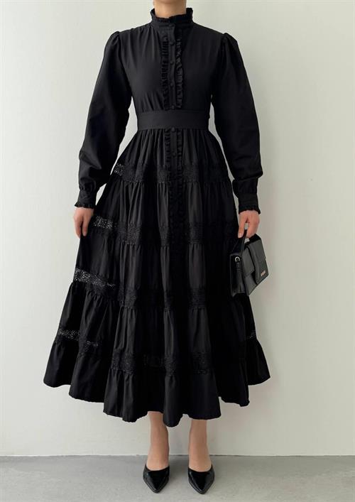 Verno Dress with Belt Detail