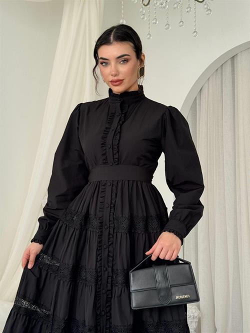 Verno Dress with Belt Detail
