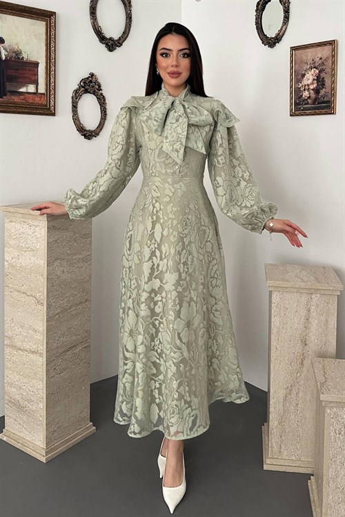 Wholesale Green Tie-Neck Dress