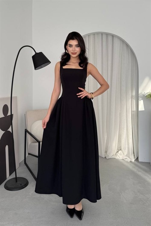 Heldi Pleated Dress - Black