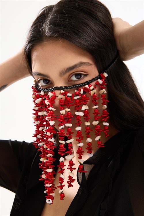 Red & White Cascading Shell Pendant Necklace