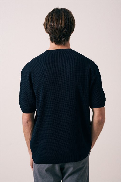 Wholesale Mens Navy Crew-Neck T-Shirt
