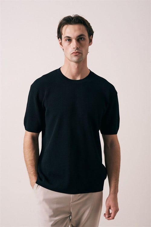 Wholesale Mens Black Knit Crew-Neck T-Shirt