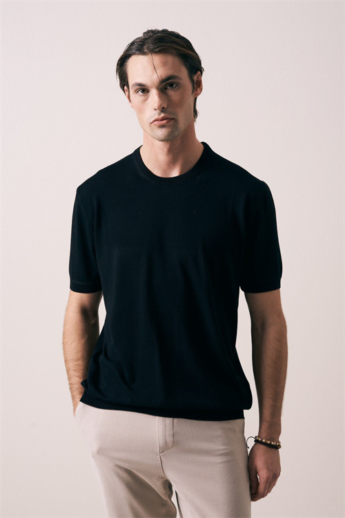 Wholesale Mens Black Knit Crew-Neck T-Shirt