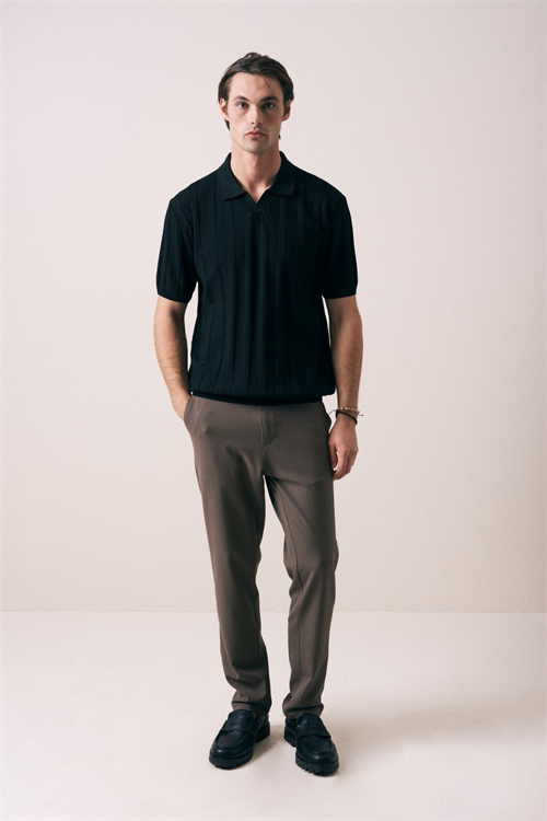 Wholesale Mens Black Knit Crew-Neck T-Shirt