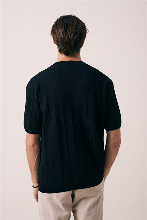 Wholesale Mens Black Knit Crew-Neck T-Shirt