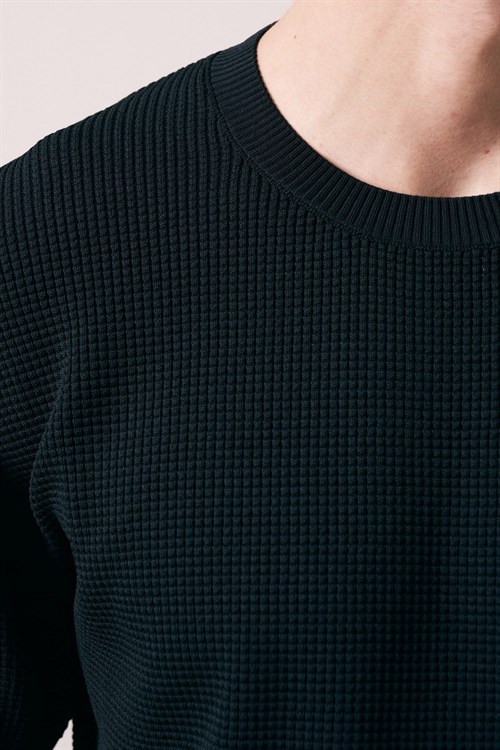 Wholesale Mens Black Knit Crew-Neck T-Shirt