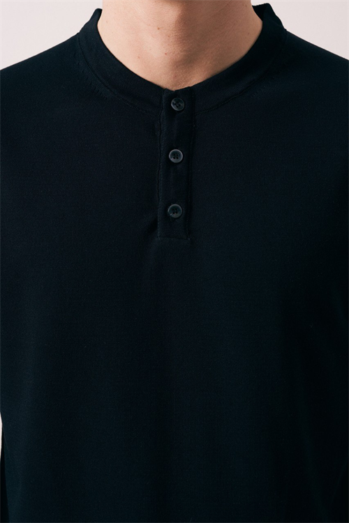 Wholesale Mens Black Knit Crew-Neck T-Shirt