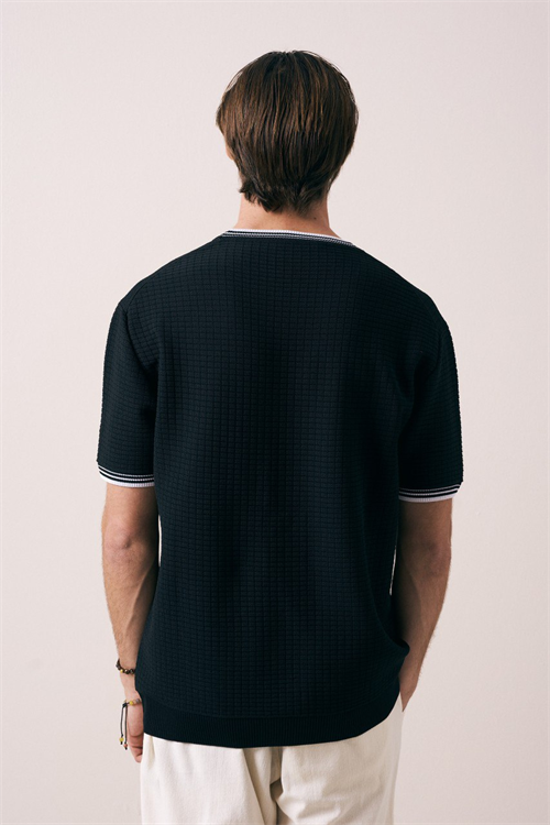 Wholesale Mens Black Knit Crew-Neck T-Shirt