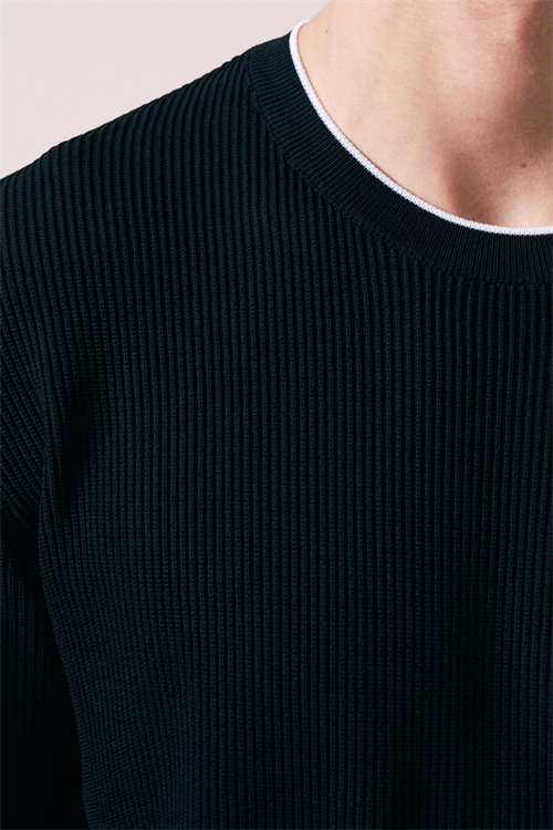 Wholesale Mens Black Knit Crew-Neck T-Shirt