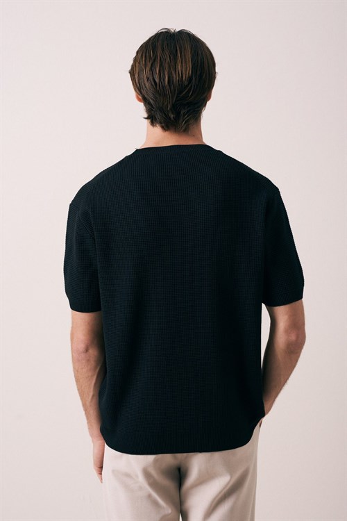 Wholesale Mens Black Knit Crew-Neck T-Shirt