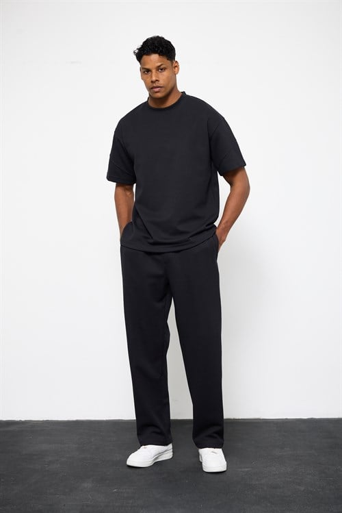 Wholesale Mens Black Oversized T-Shirt and Sweatpants Set