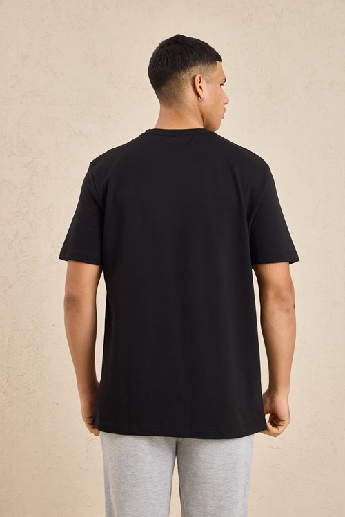 Wholesale Mens Black Regular Fit Basic Crew-Neck T-Shirt