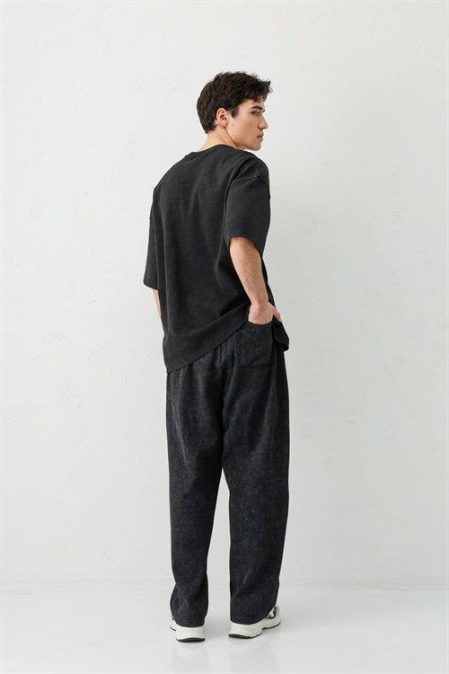 Wholesale Mens Black T-Shirt and Pants Set