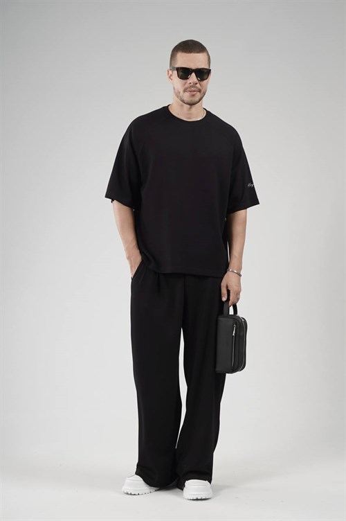 Wholesale Mens Black T-Shirt and Pants Set