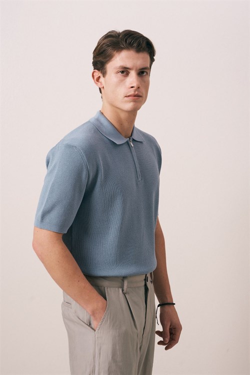 Wholesale Mens Blue Knit T-Shirt