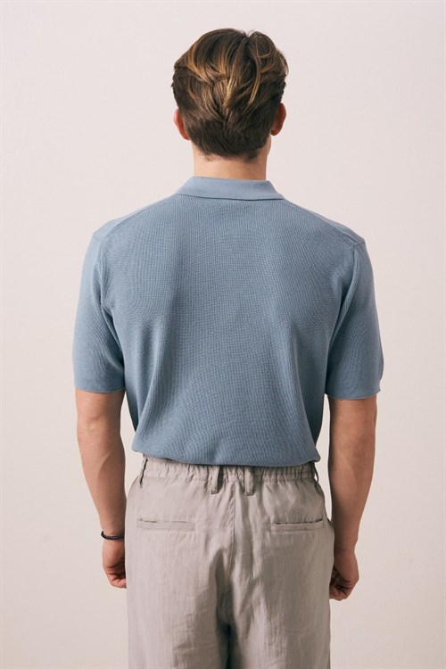 Wholesale Mens Blue Knit T-Shirt