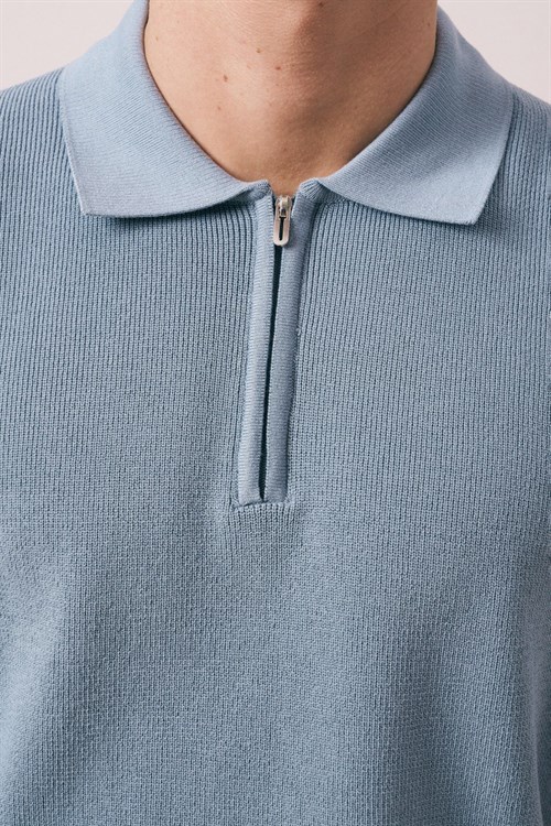 Wholesale Mens Blue Knit T-Shirt