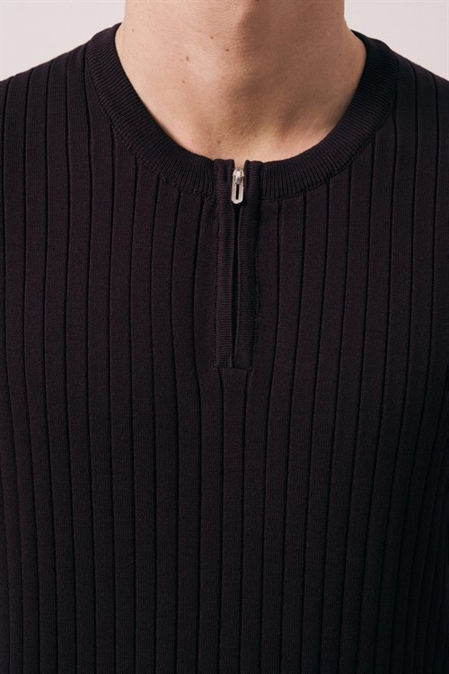 Wholesale Mens Bordeaux Crew-Neck T-Shirt