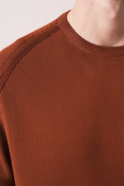 Wholesale Mens Brick Knit Crew-Neck T-Shirt