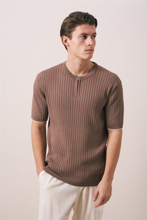 Wholesale Mens Brown Crew-Neck T-Shirt