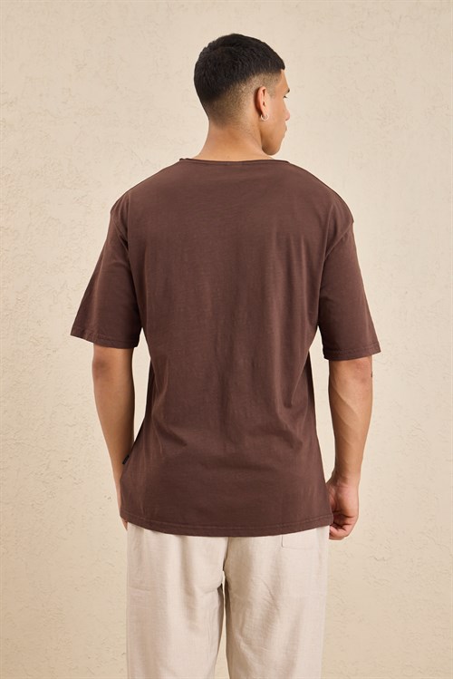 Wholesale Mens Brown Relax Fit Basic T-Shirt with Raw-Edge Neckline