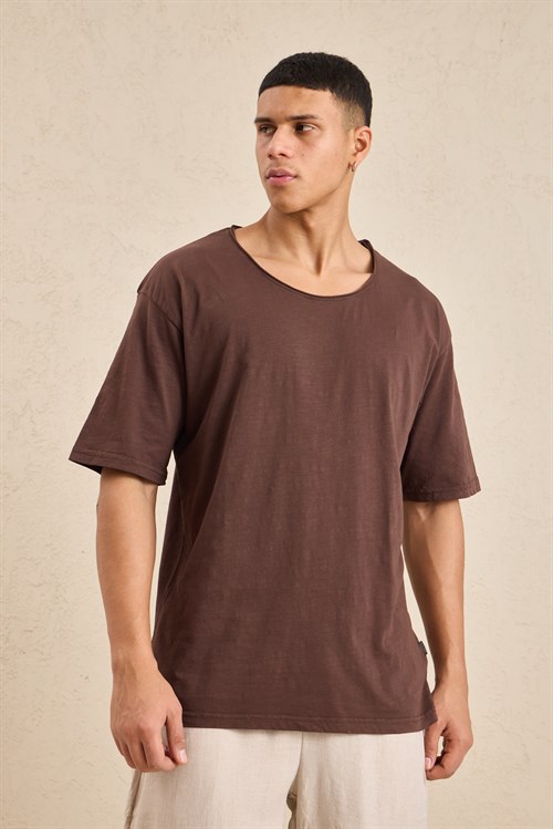Wholesale Mens Brown Relax Fit Basic T-Shirt with Raw-Edge Neckline