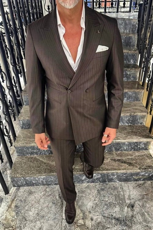 Wholesale Men's Brown Two-Piece Suit 1702W26-0524