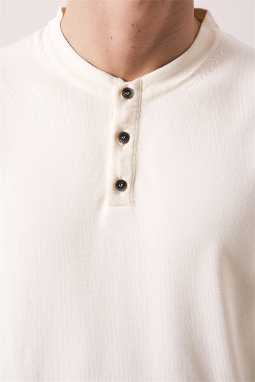 Wholesale Mens Cream Knit Crew-Neck T-Shirt