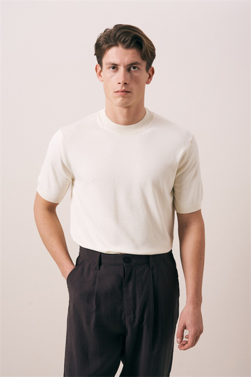 Wholesale Mens Cream Knit Crew-Neck T-Shirt
