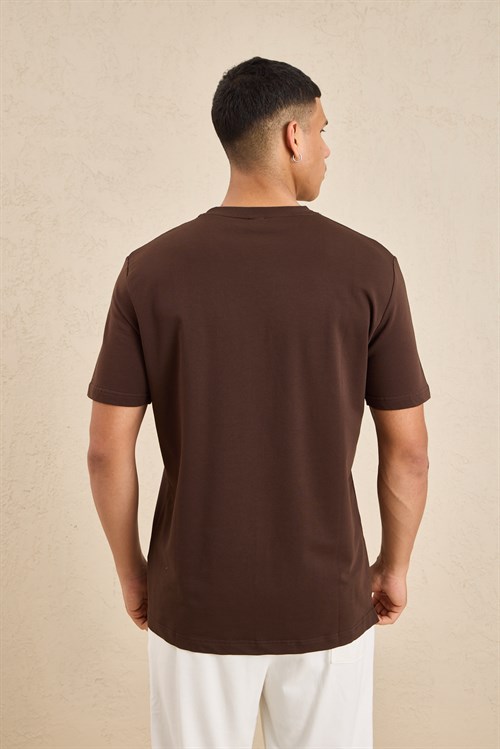 Wholesale Mens Dark Brown Regular Fit Basic Crew-Neck T-Shirt