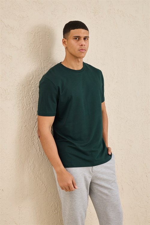 Wholesale Mens Dark Green Regular Fit Basic Crew-Neck T-Shirt