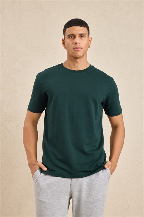 Wholesale Mens Dark Green Regular Fit Basic Crew-Neck T-Shirt