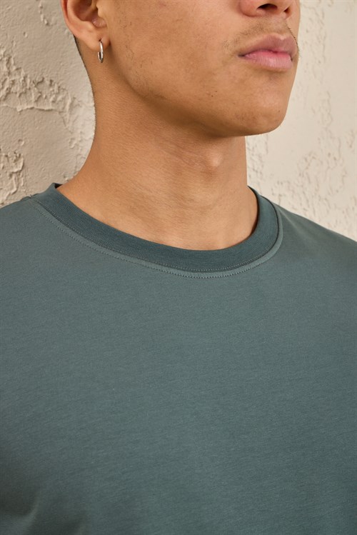 Wholesale Mens Dusty Teal Regular Fit Basic Crew-Neck T-Shirt