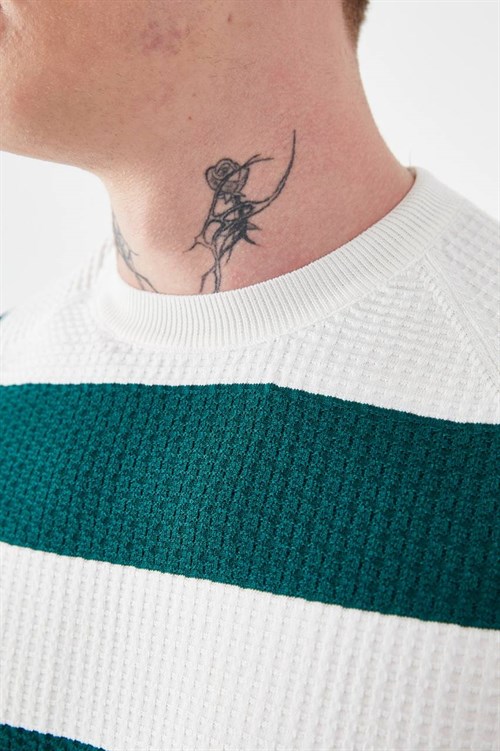 Wholesale Mens Green Knit Crew-Neck T-Shirt