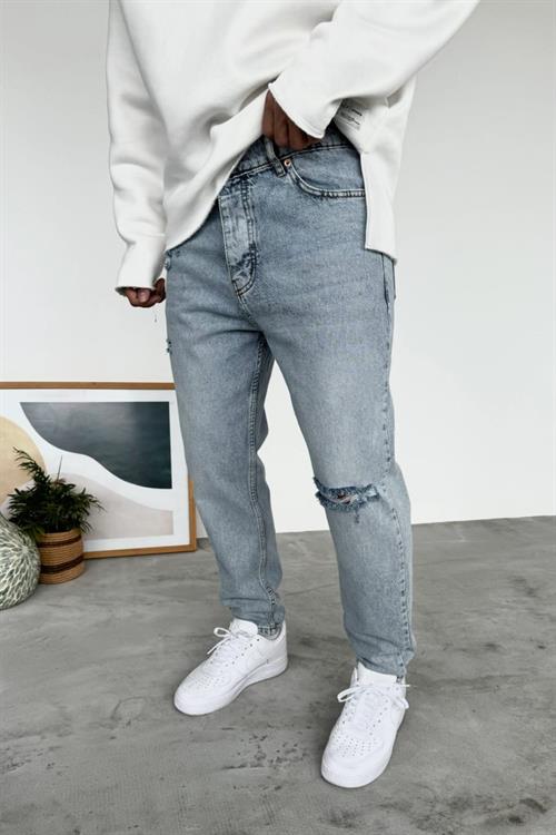 Wholesale Mens Light Blue Relaxed Fit Jeans