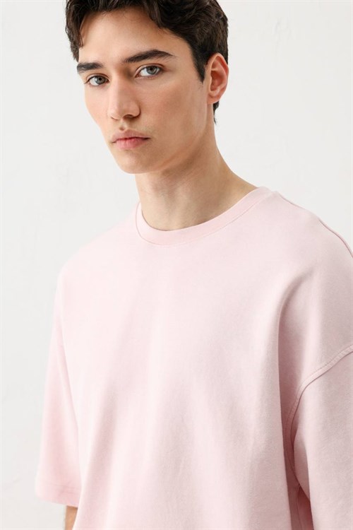 Wholesale Mens Pink T-Shirt and Pants Set